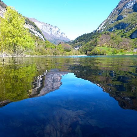 Garnì Al Laghet Hotell Tenno Exteriör bild