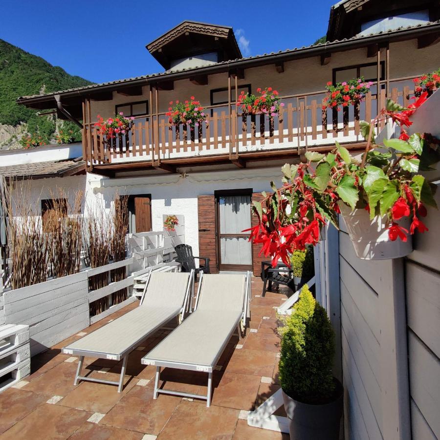 Garnì Al Laghet Hotell Tenno Exteriör bild