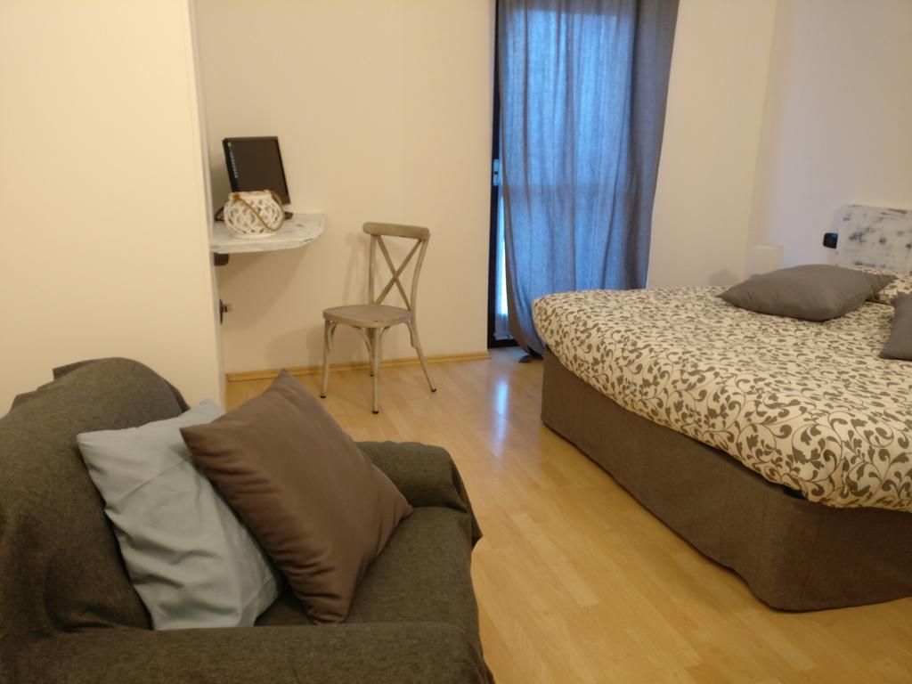 Garnì Al Laghet Hotell Tenno Exteriör bild