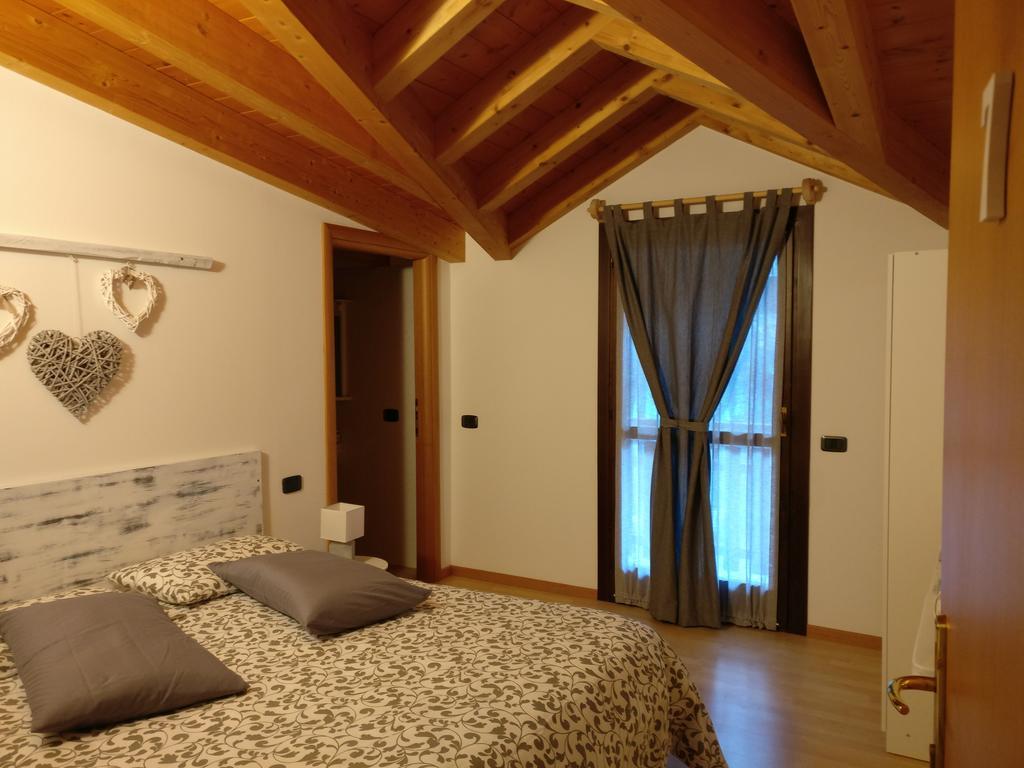 Garnì Al Laghet Hotell Tenno Exteriör bild