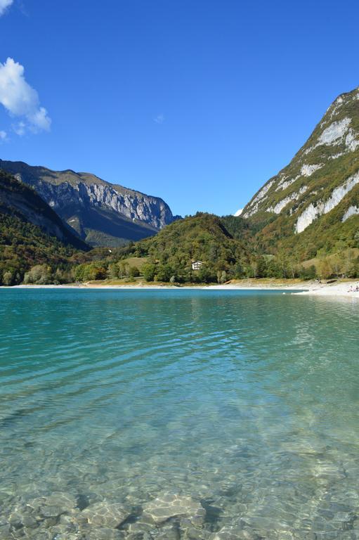 Garnì Al Laghet Hotell Tenno Exteriör bild