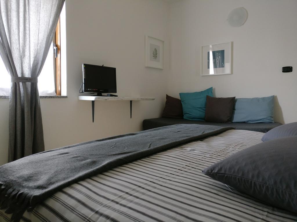 Garnì Al Laghet Hotell Tenno Exteriör bild