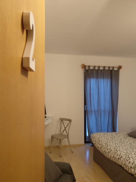 Garnì Al Laghet Hotell Tenno Exteriör bild