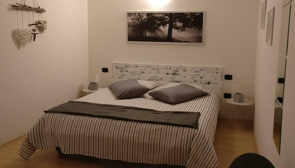 Garnì Al Laghet Hotell Tenno Exteriör bild