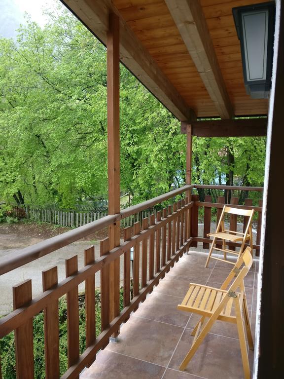 Garnì Al Laghet Hotell Tenno Exteriör bild