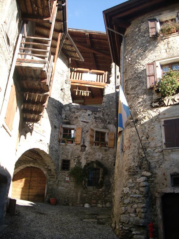 Garnì Al Laghet Hotell Tenno Exteriör bild