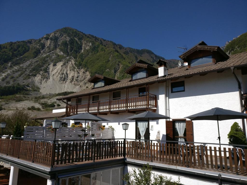 Garnì Al Laghet Hotell Tenno Exteriör bild