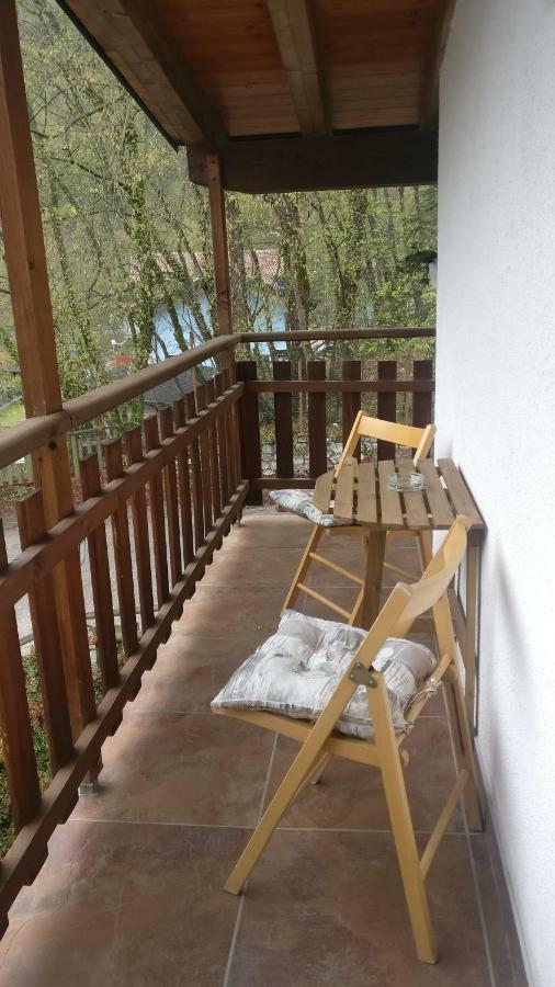 Garnì Al Laghet Hotell Tenno Exteriör bild
