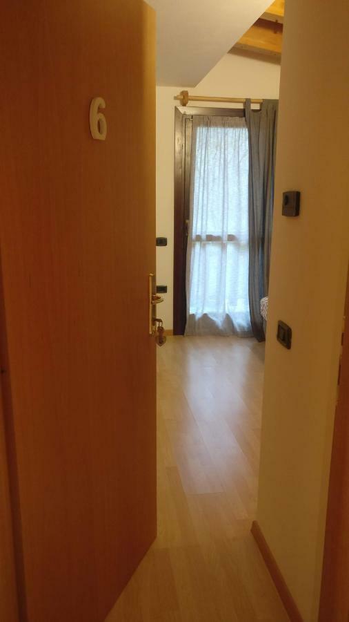 Garnì Al Laghet Hotell Tenno Exteriör bild